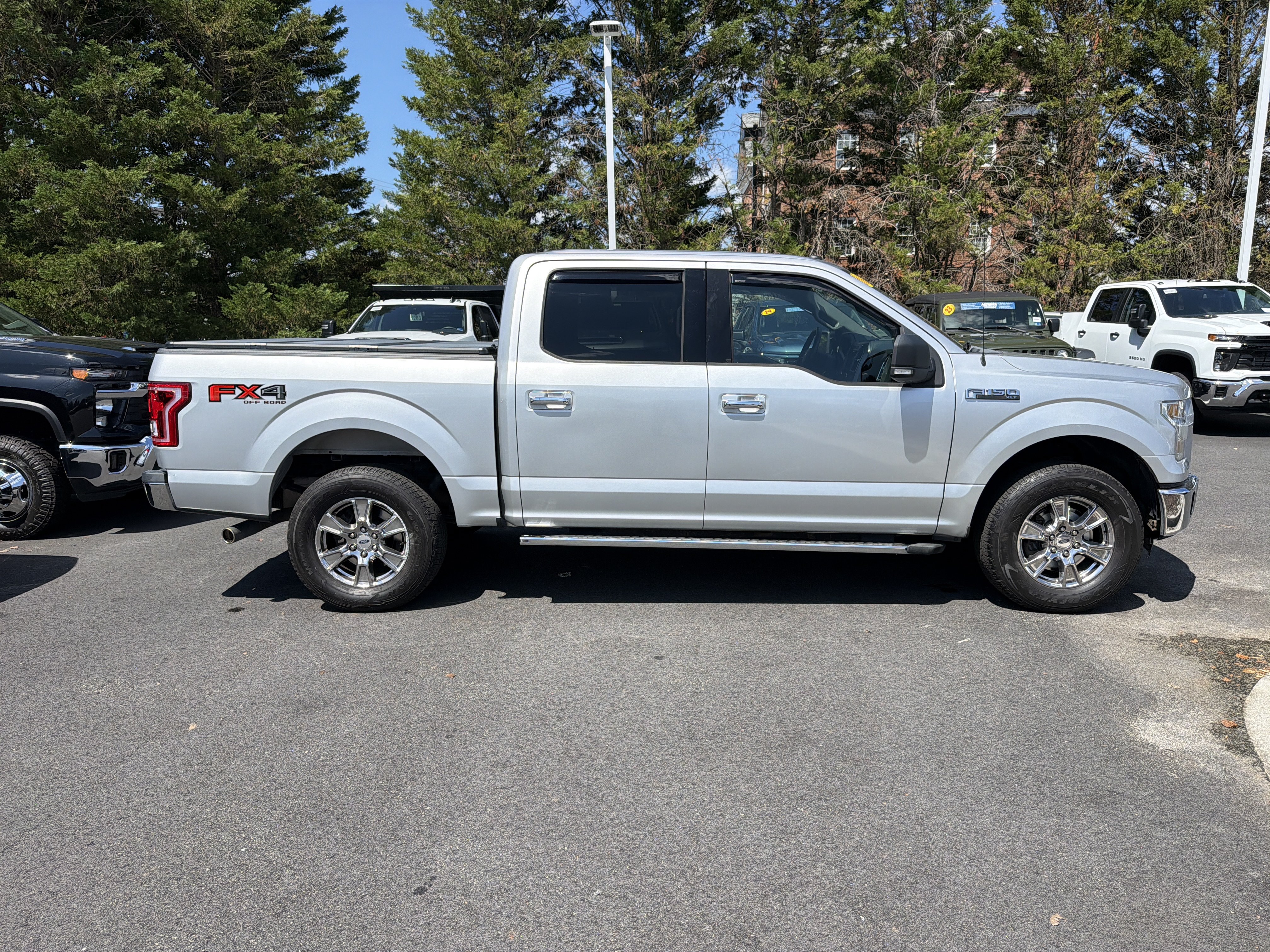 Used 2016 Ford F150 XLT w/ Equipment Group 302A Luxury AWD/4WD image 11