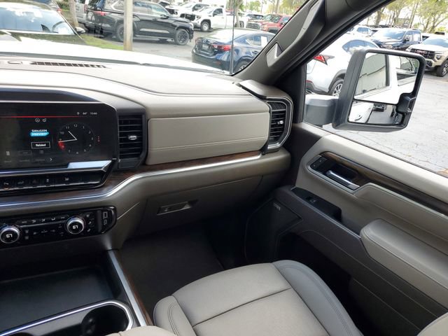 Used 2025 GMC Sierra 2500 SLT w/ SLT Premium Package image 16