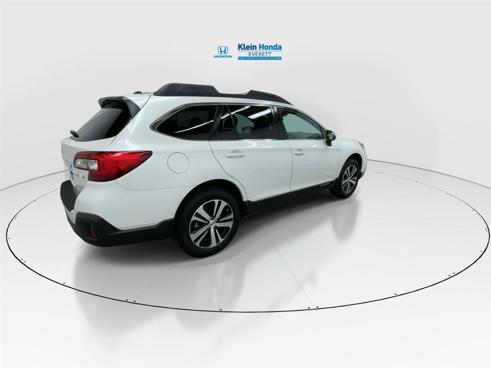 Used 2018 Subaru Outback 2.5i Limited image 2