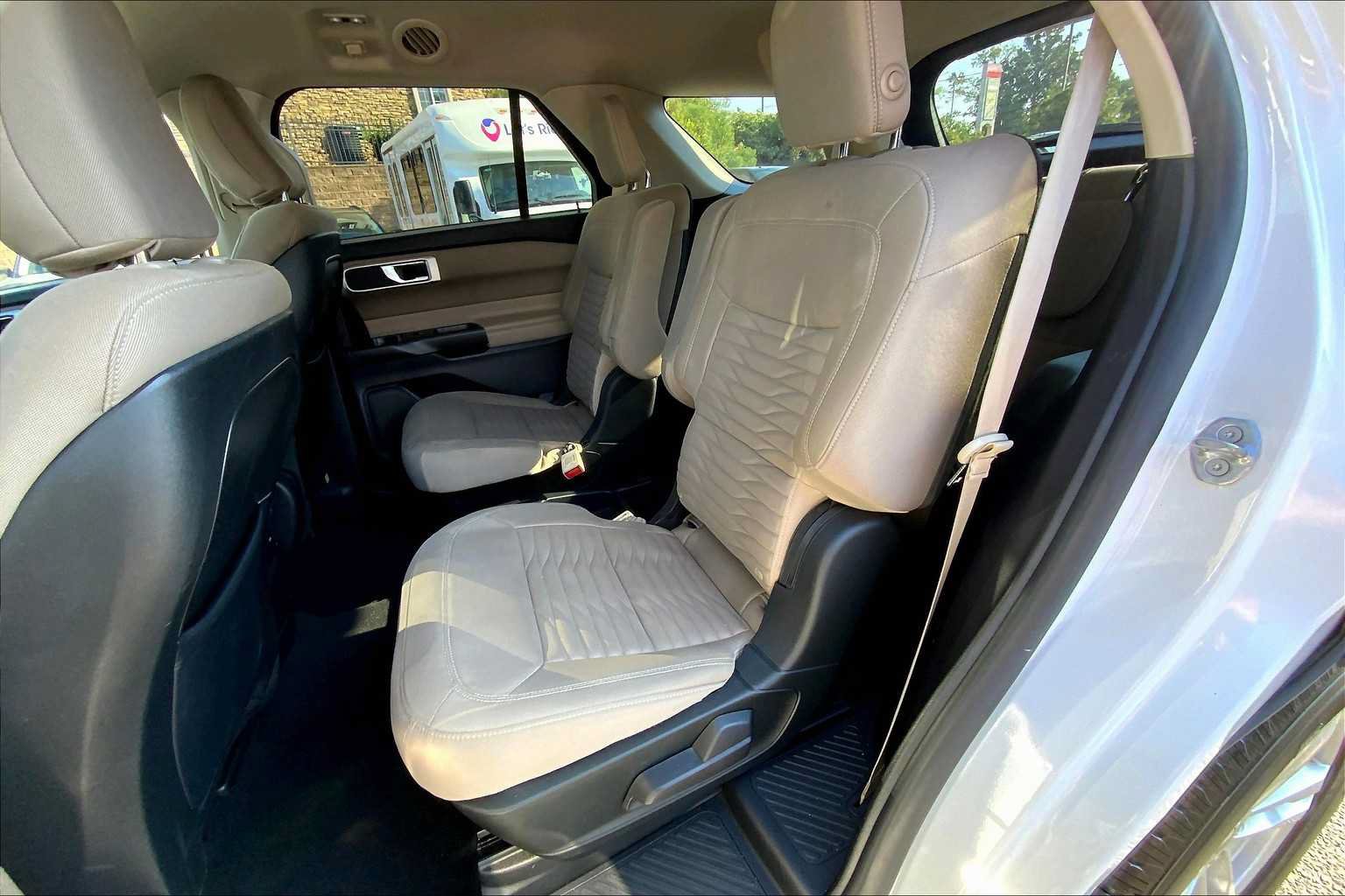 Used 2020 Ford Explorer XLT RWD image 20