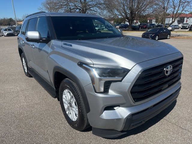 Used 2025 Toyota Sequoia SR5 image 7