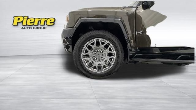 Used 2024 GMC Hummer EV 3X image 9