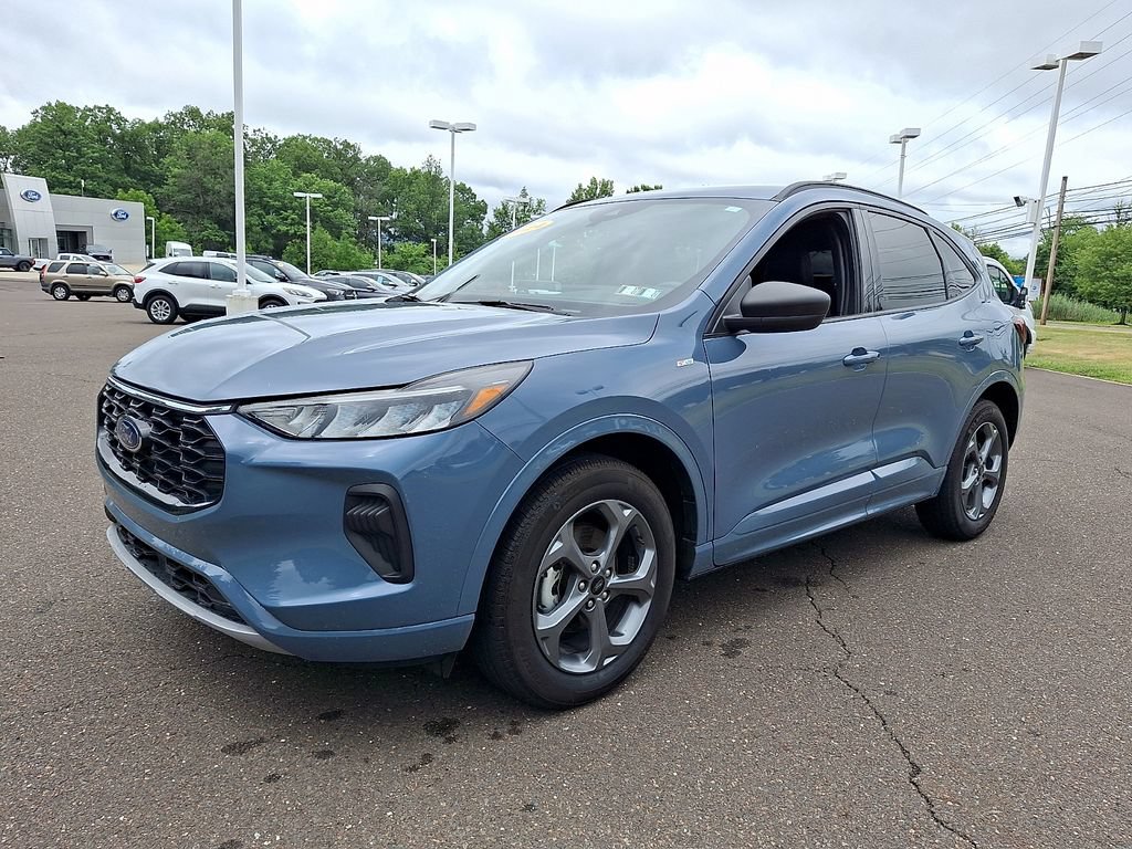 Used 2024 Ford Escape ST-Line w/ Tech Pack #1 AWD/4WD image 5