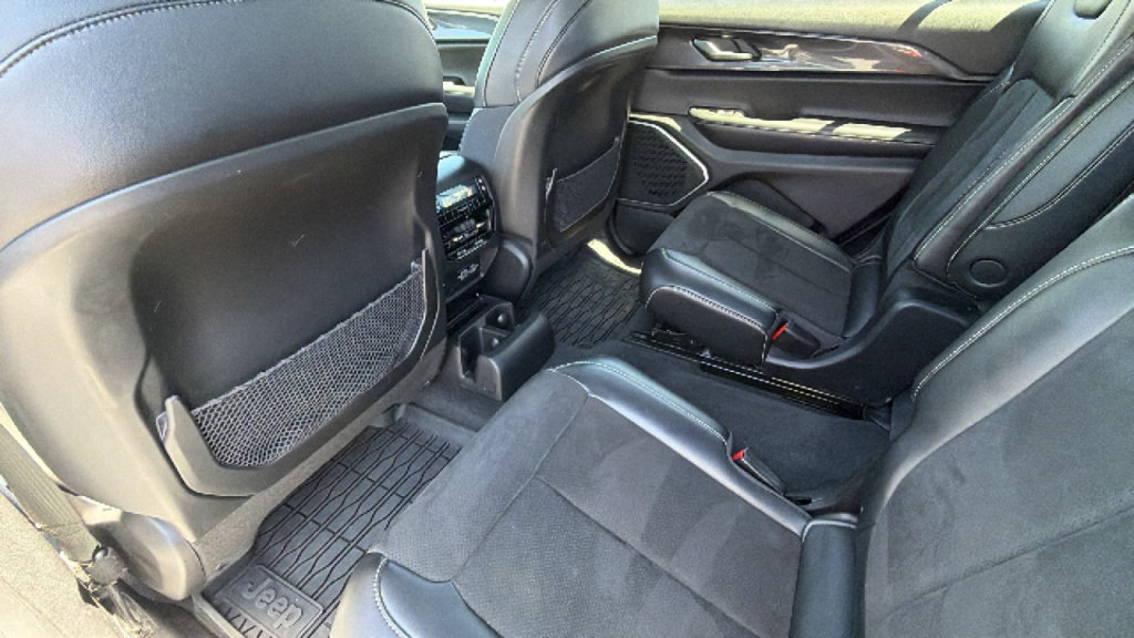 Used 2021 Jeep Grand Cherokee L Laredo AWD/4WD image 24