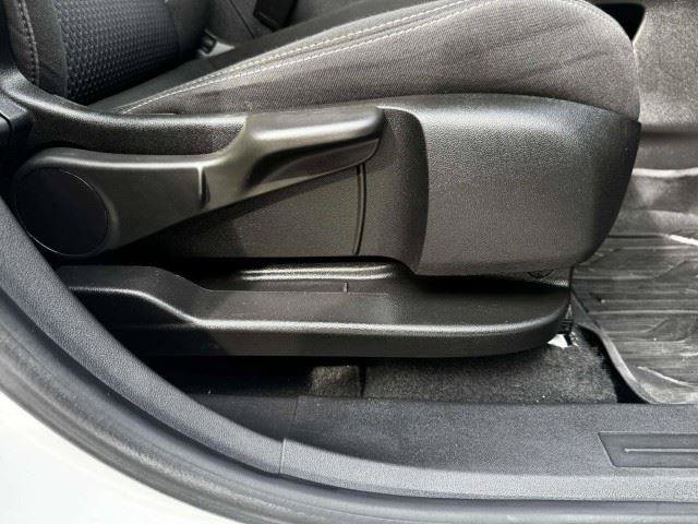 Used 2022 GMC Terrain SLE w/ Driver Convenience Package FWD image 65