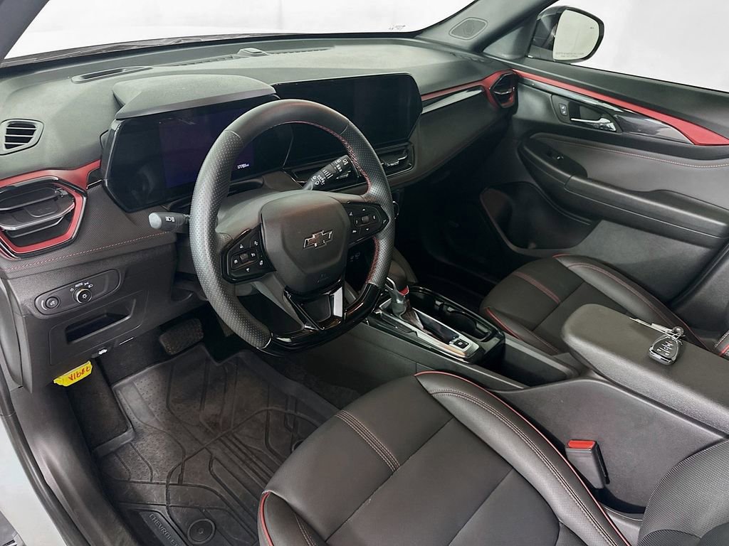 Used 2025 Chevrolet TrailBlazer RS w/ Convenience Package image 29