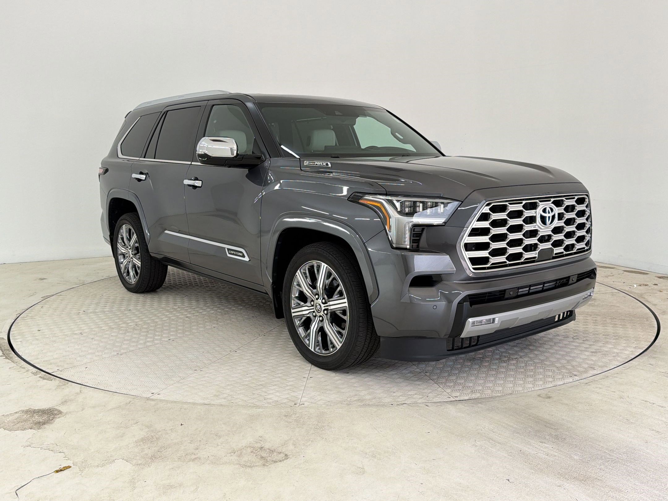 Used 2024 Toyota Sequoia Capstone AWD/4WD image 7