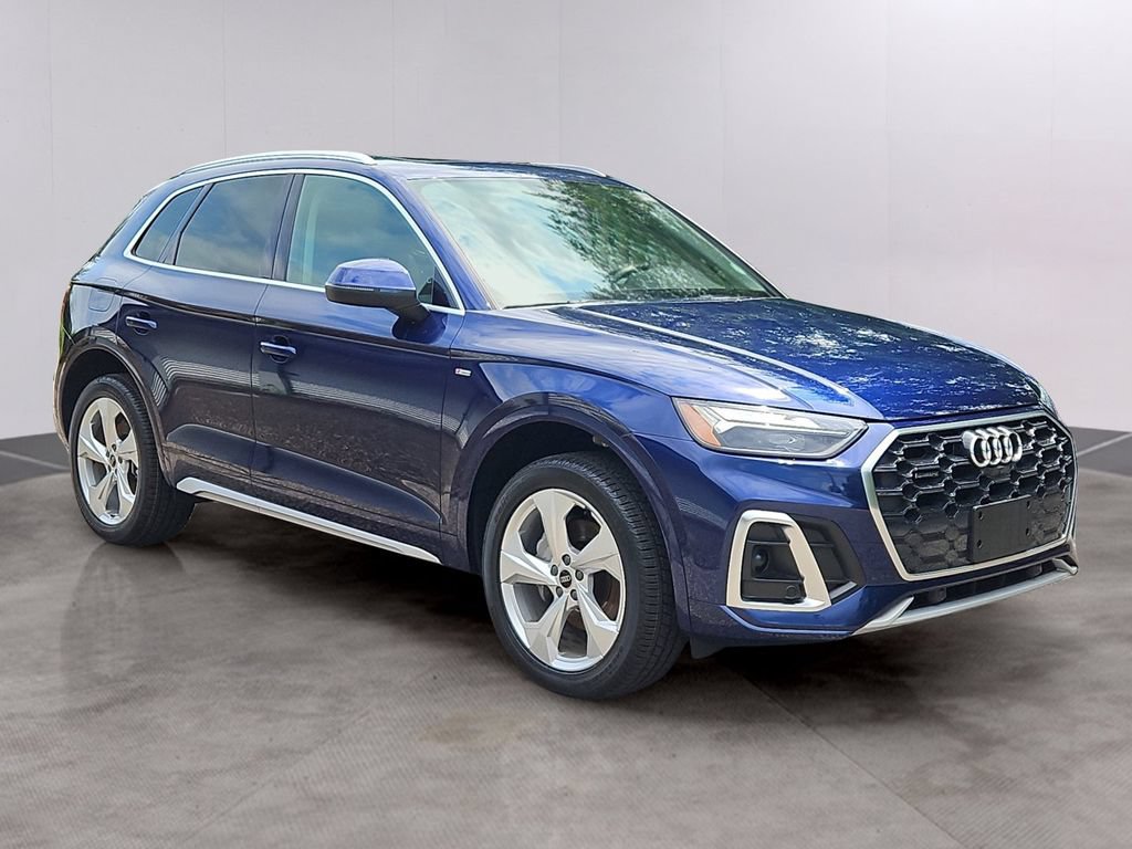 Used 2023 Audi Q5 2.0T Premium Plus w/ Premium Plus Package AWD/4WD image 3