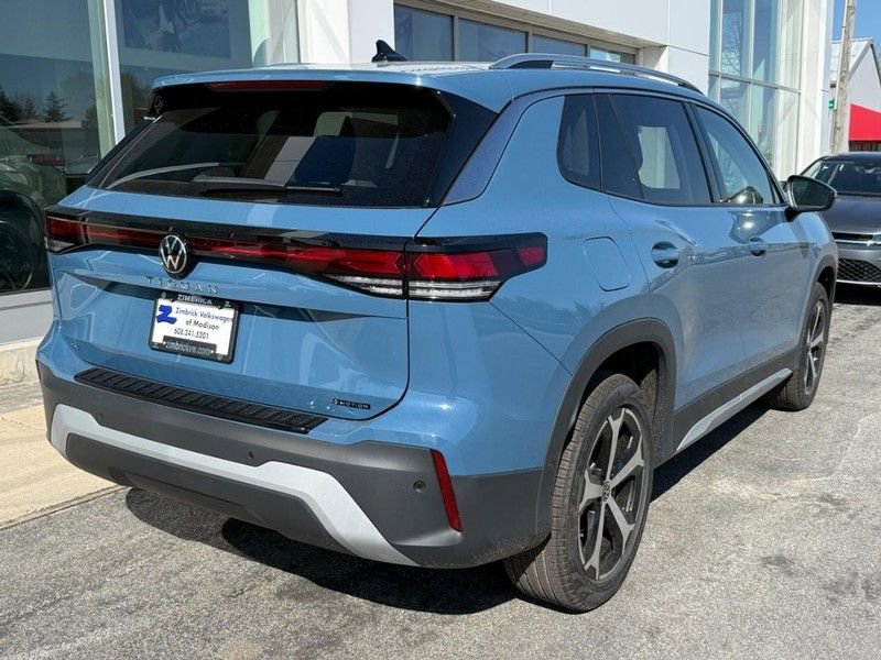 New 2026 Volkswagen Tiguan SE AWD/4WD image 3