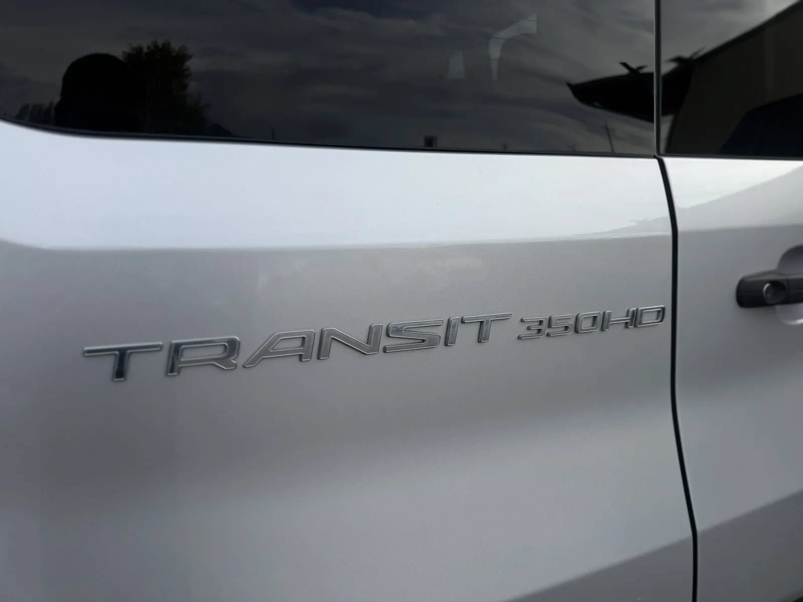 Used 2023 Ford Transit 350 XLT RWD image 43