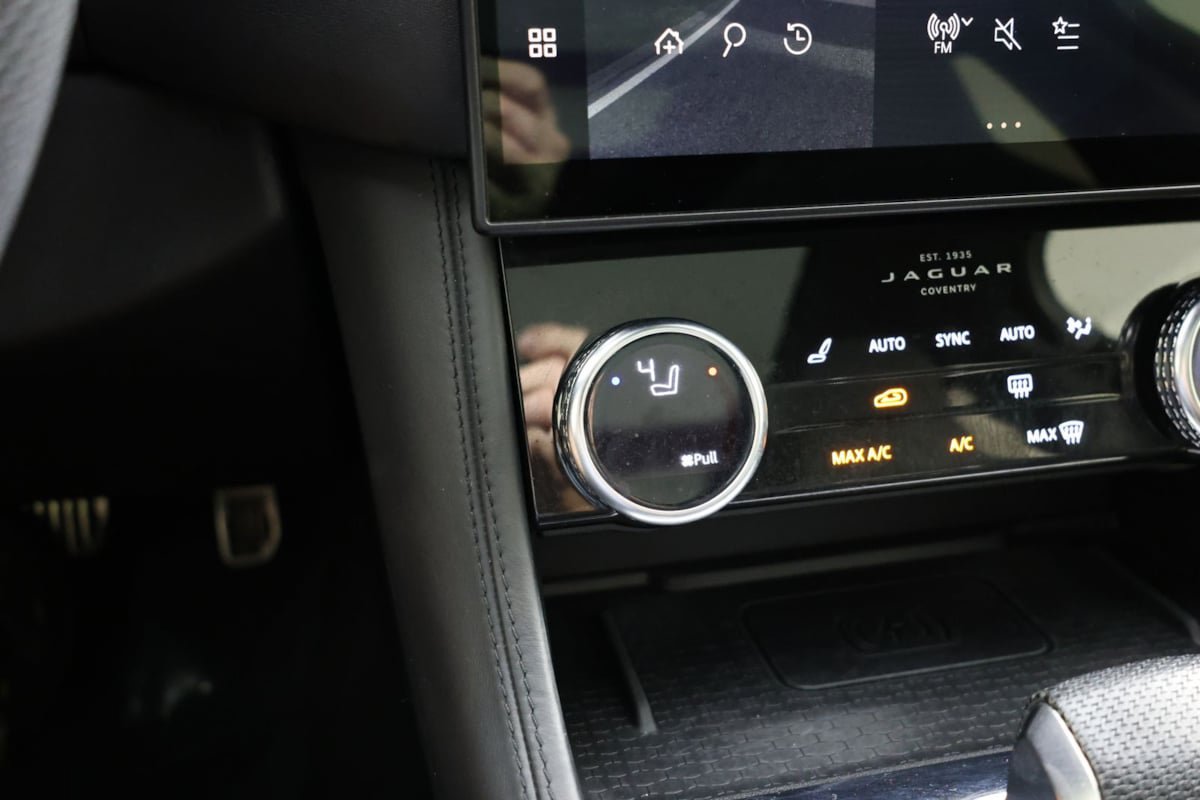 Used 2021 Jaguar F-PACE SVR AWD/4WD image 9