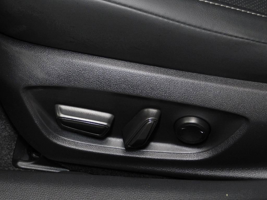 Used 2024 Toyota Prius XLE image 34