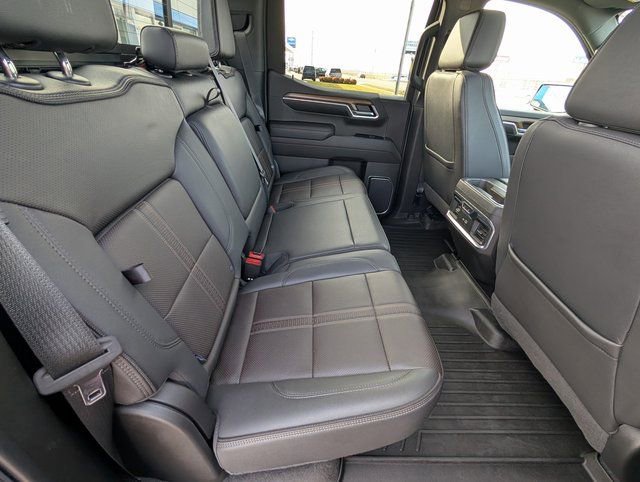 Certified 2022 Chevrolet Silverado 1500 High Country w/ Z71 Off-Road Package image 6