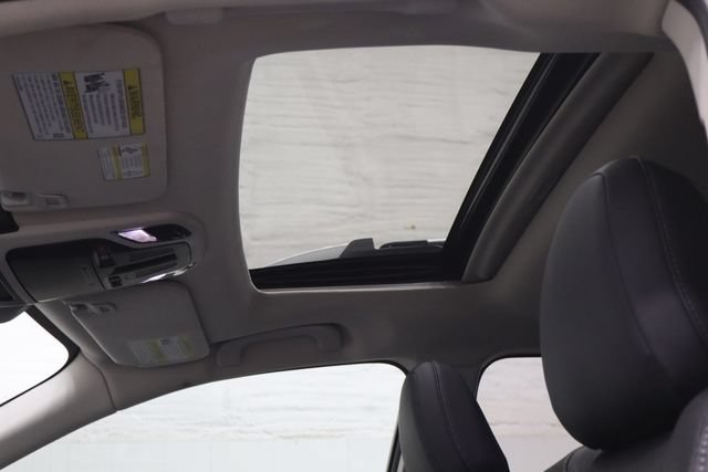 Used 2024 Subaru Outback Touring AWD/4WD image 11