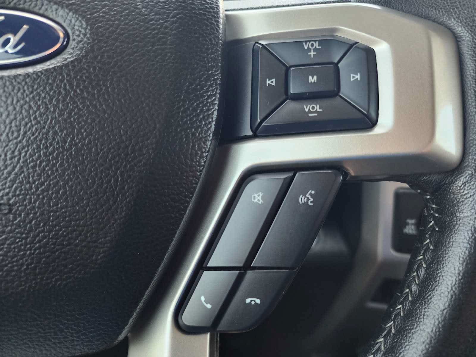 Used 2020 Ford F350 Lariat w/ Lariat Ultimate Package AWD/4WD image 22
