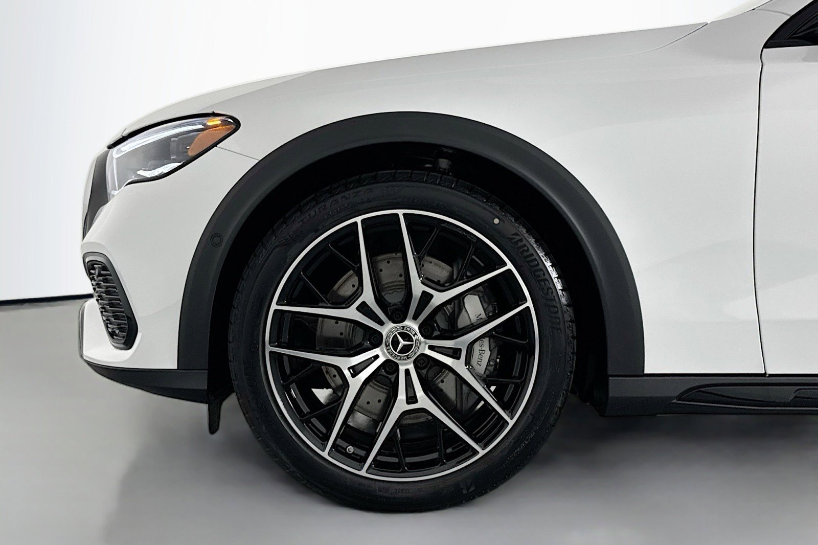 New 2026 Mercedes-Benz E 450 4MATIC All-Terrain Wagon image 9