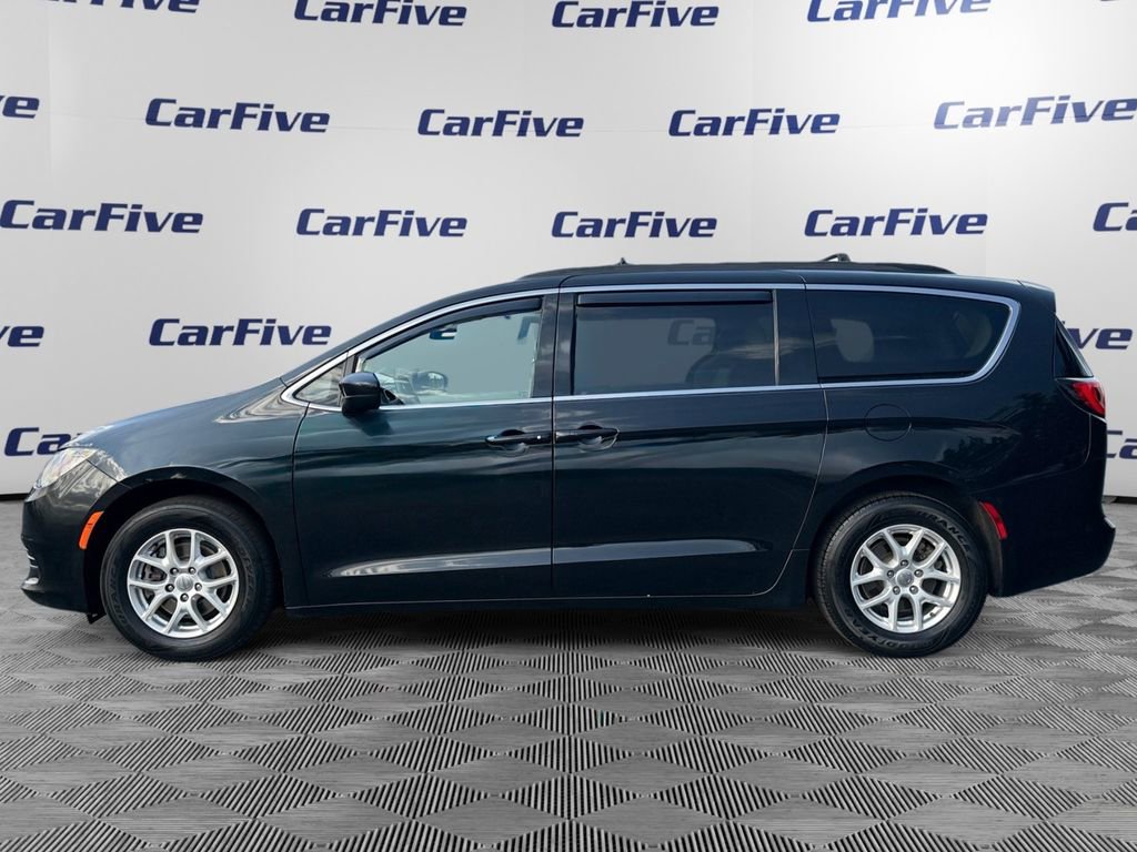 Used 2020 Chrysler Voyager Lxi image 2
