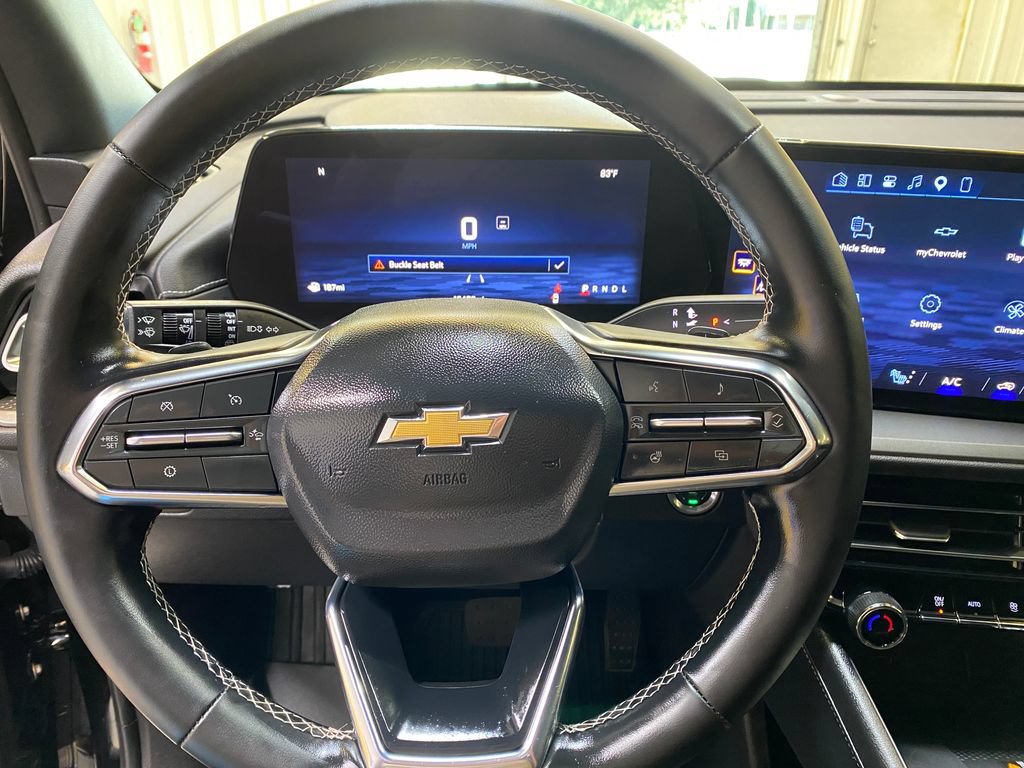 Used 2026 Chevrolet Traverse LT w/ Driver Confidence Package FWD image 33