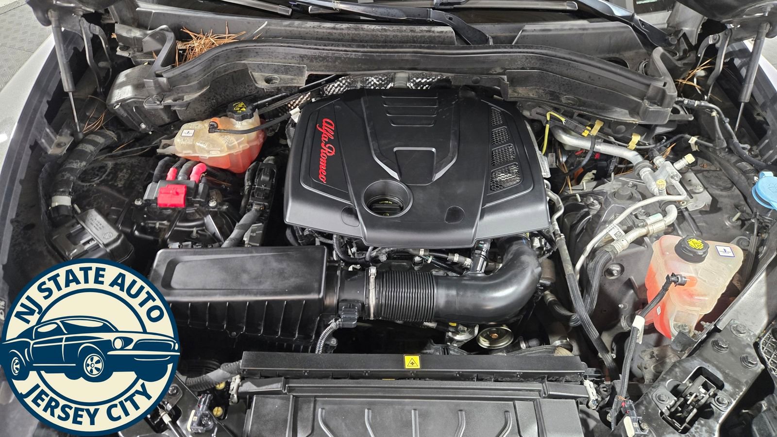 Used 2022 Alfa Romeo Stelvio Sprint image 37