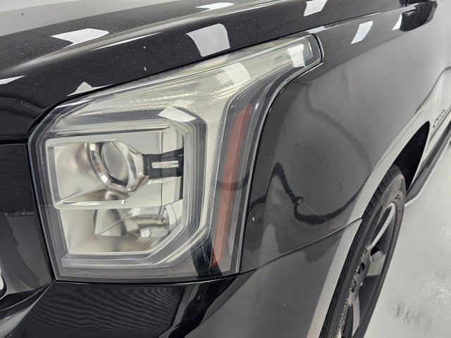 Used 2018 GMC Yukon SLT image 6