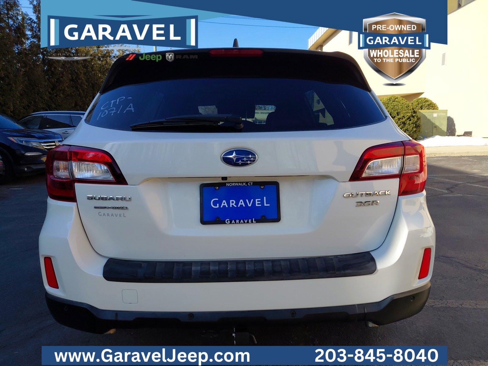 Used 2017 Subaru Outback 3.6R Touring image 37