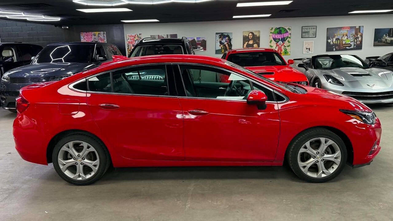 Used 2017 Chevrolet Cruze Premier FWD image 4