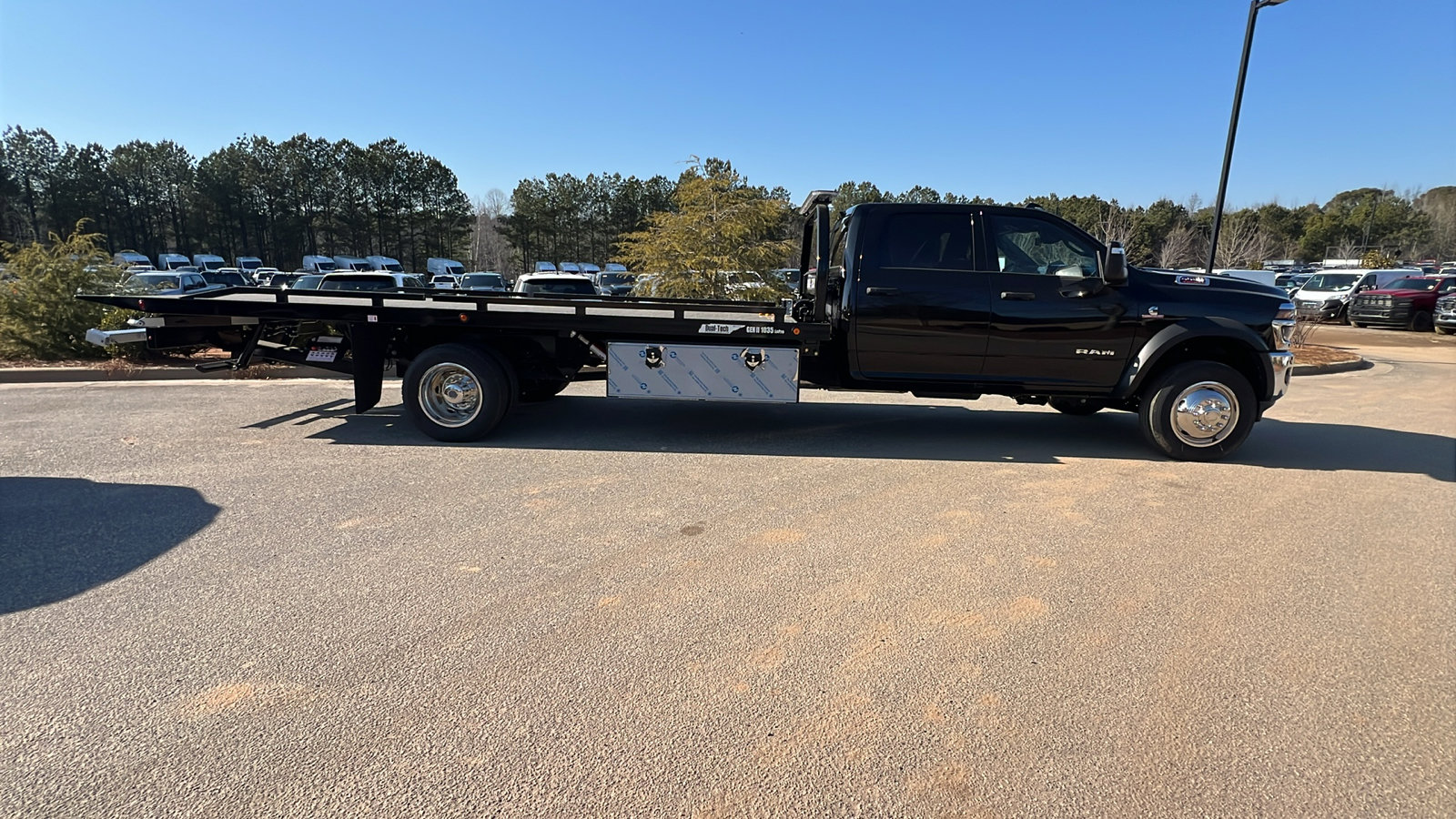 New 2025 RAM 5500 4x4 Crew Cab image 7