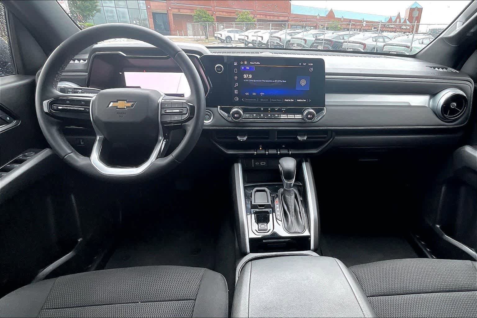 Used 2024 Chevrolet Colorado LT w/ LT Convenience Package RWD image 10