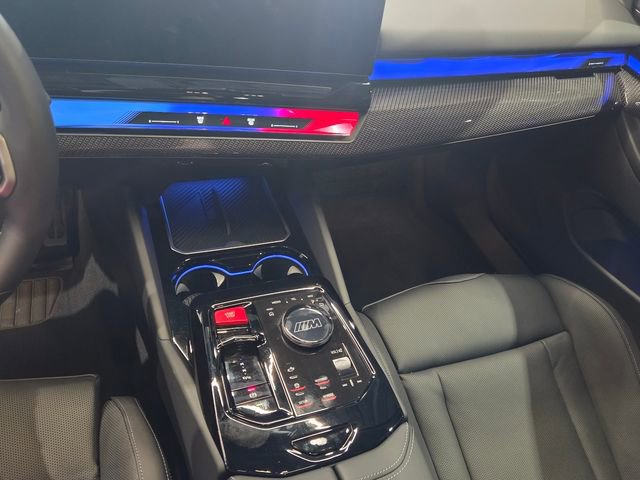 Used 2026 BMW M5 Touring AWD/4WD image 21