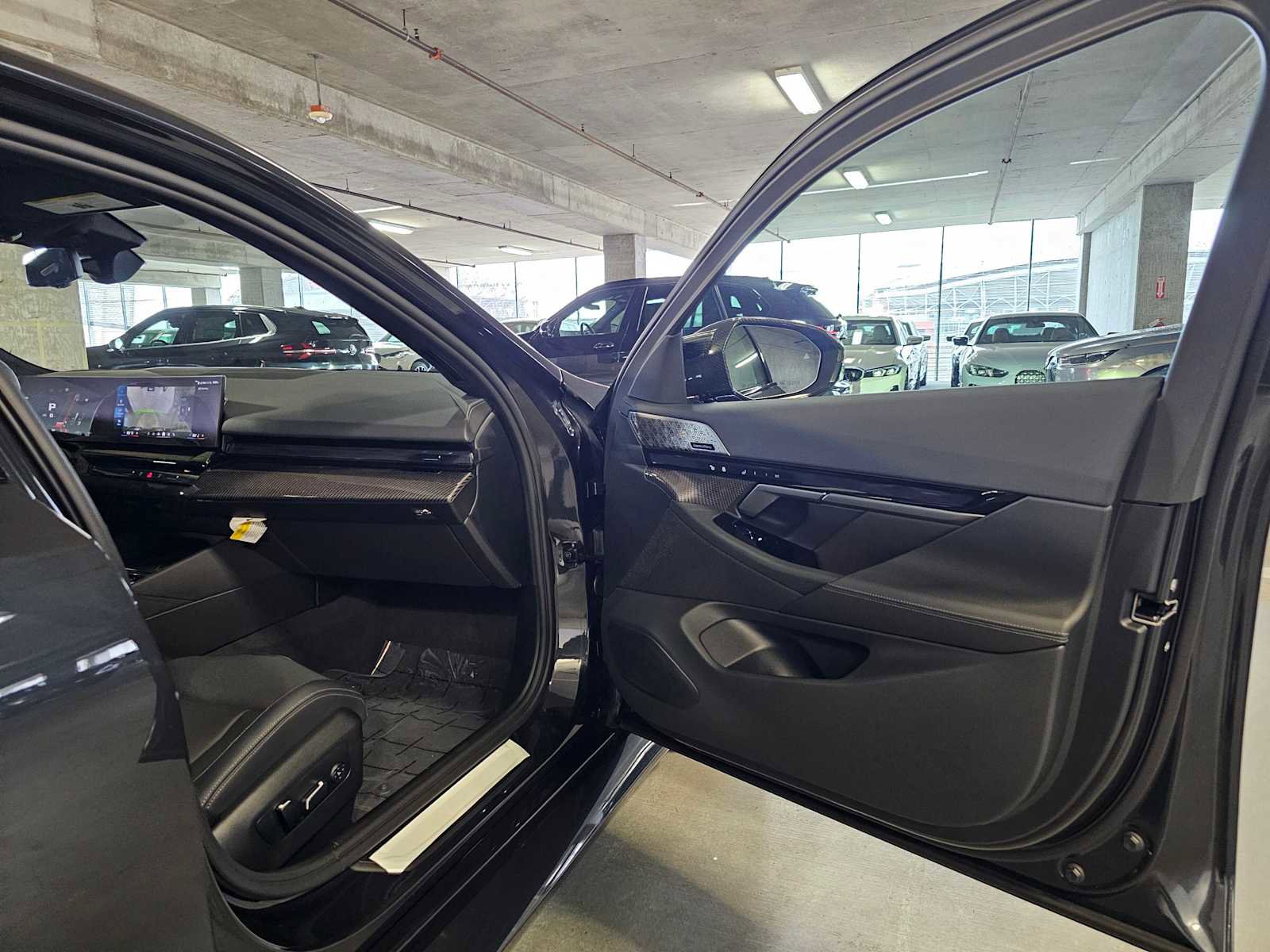 New 2026 BMW M5 w/ Carbon Package AWD/4WD image 39