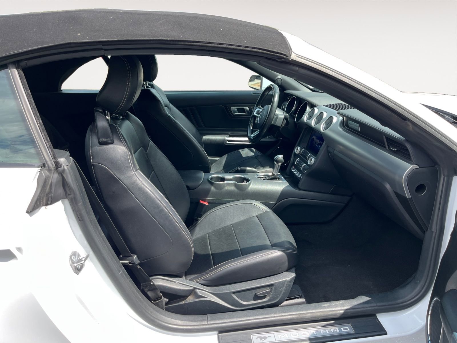 Used 2023 Ford Mustang Premium image 15