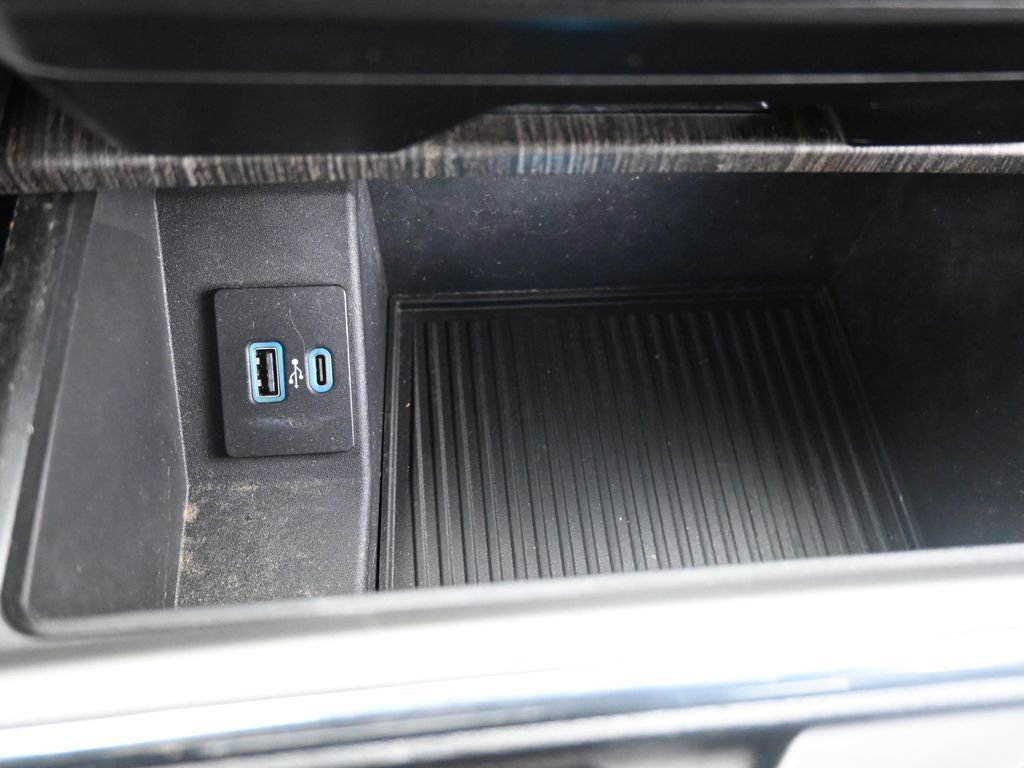 Used 2021 Ford F250 Lariat w/ Lariat Value Package image 24