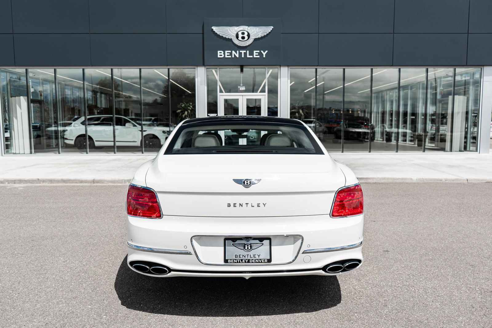 Certified 2023 Bentley Flying Spur V8 AWD/4WD image 11
