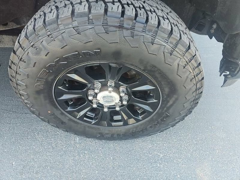 Used 2021 Ford F250 Platinum w/ Tremor Off-Road Package AWD/4WD image 9