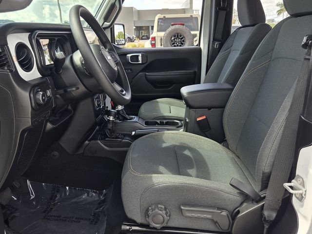 Used 2026 Jeep Wrangler Sport AWD/4WD image 15