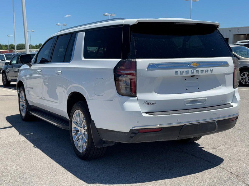 Used 2024 Chevrolet Suburban LT w/ LT Signature Package AWD/4WD image 6