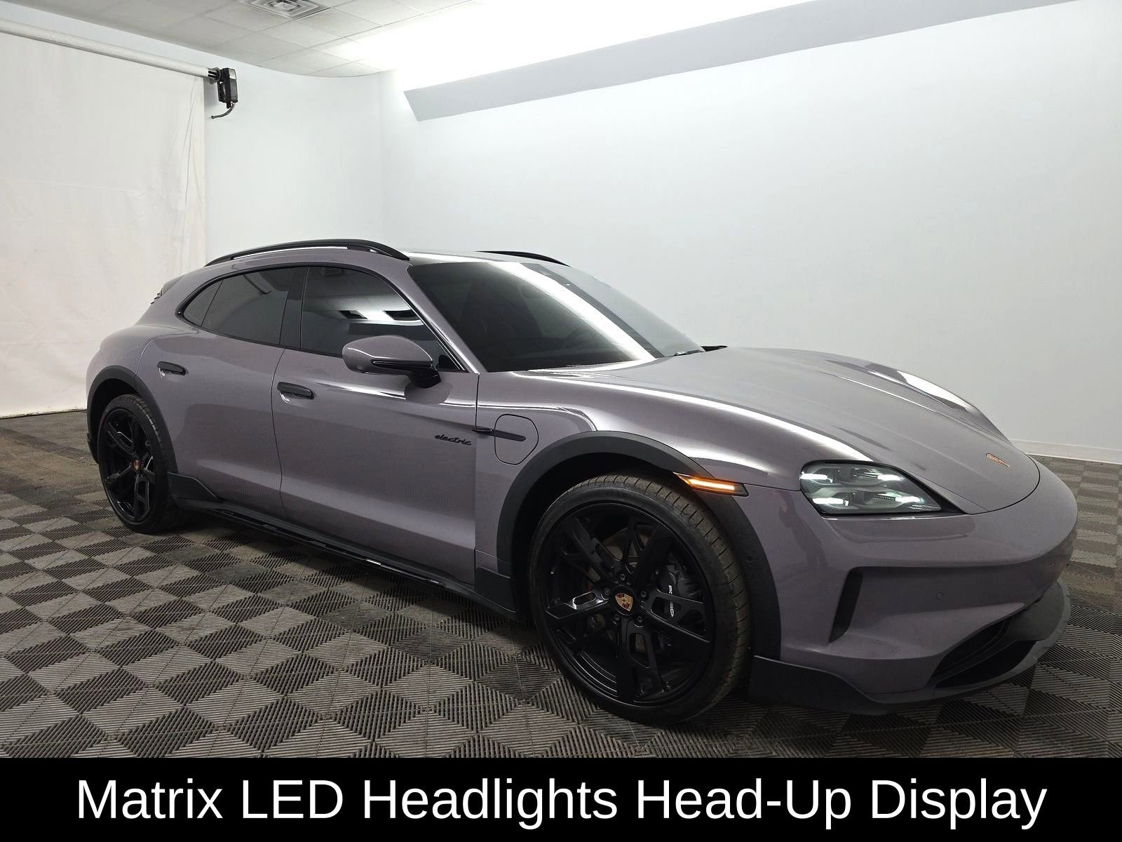 Used 2025 Porsche Taycan 4 Cross Turismo w/ Premium Package image 1