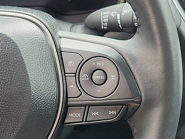 Used 2025 Toyota Corolla Cross XLE AWD/4WD image 22