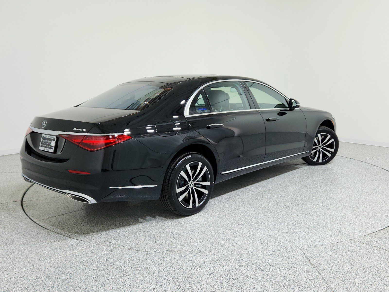 New 2026 Mercedes-Benz S 580 4MATIC Sedan image 3