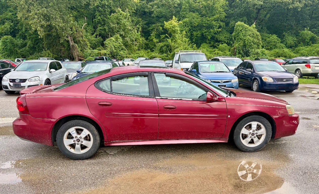 Used 2006 Pontiac Grand Prix w/ Sun And Sound Package FWD image 3