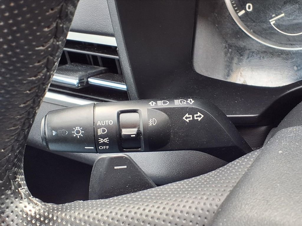 Used 2024 Mitsubishi Outlander SE Black Edition image 22