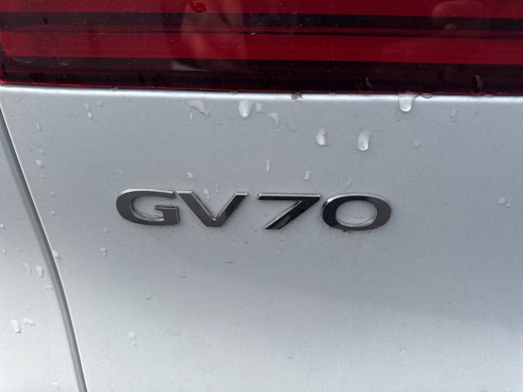 Used 2025 Genesis GV70 2.5T w/ Sport Prestige Package image 10