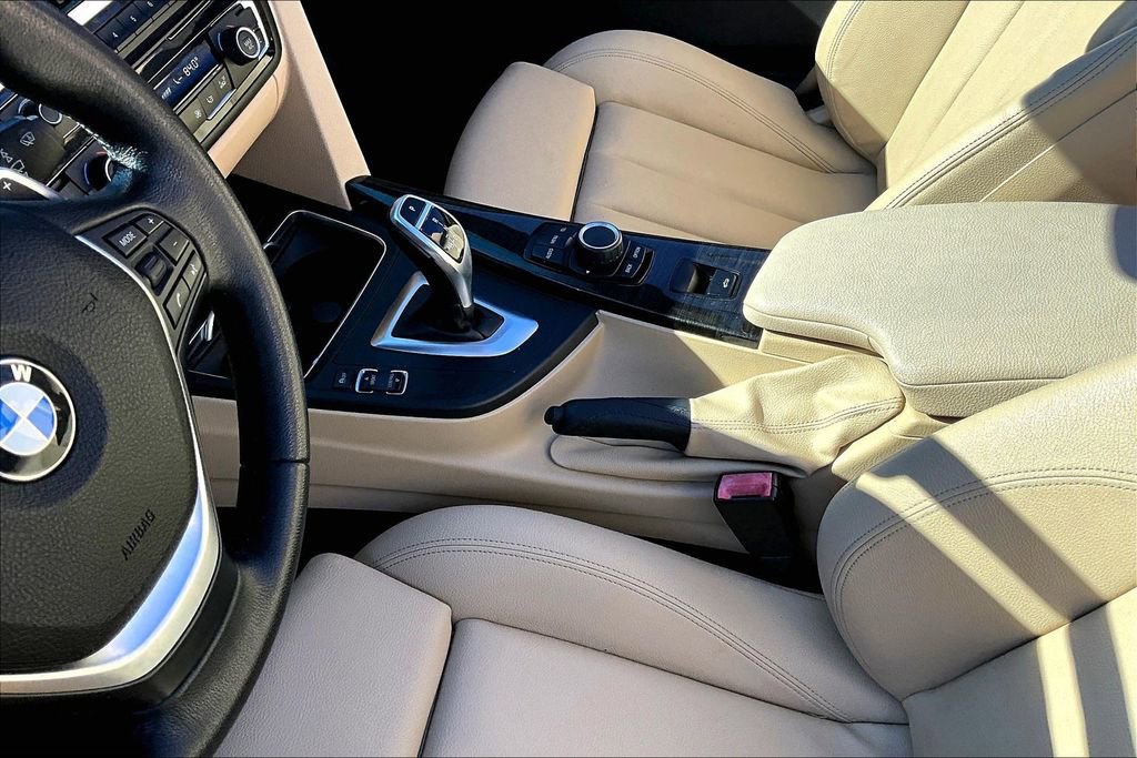 Used 2017 BMW 430i Convertible image 12