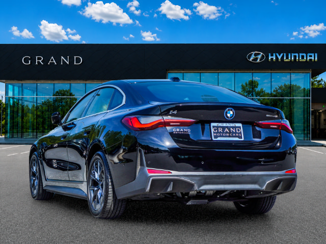 Used 2024 BMW i4 eDrive40 RWD image 3