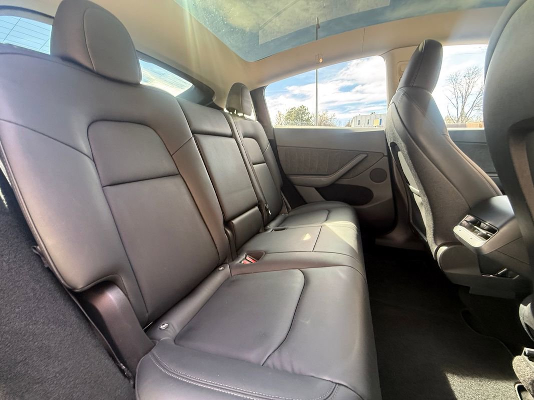 Used 2024 Tesla Model Y Long Range image 34