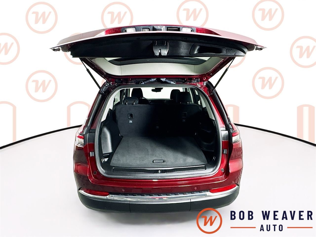 Used 2023 Jeep Grand Cherokee Laredo image 27