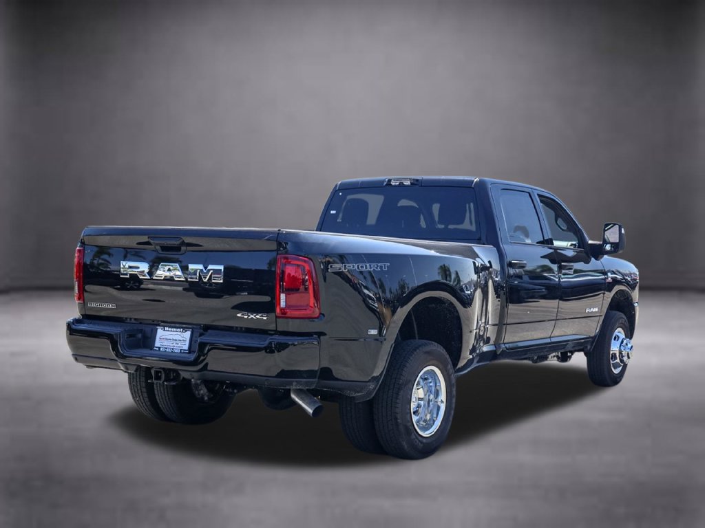 New 2026 RAM 3500 Big Horn AWD/4WD image 4