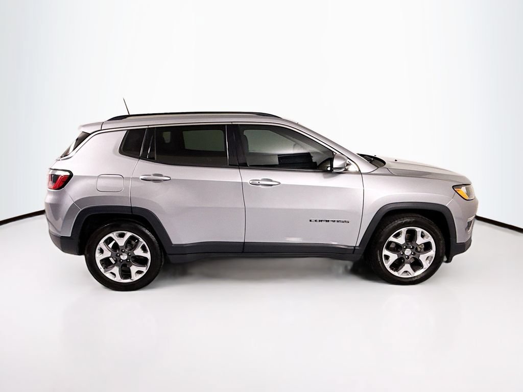 Used 2019 Jeep Compass Limited FWD image 4
