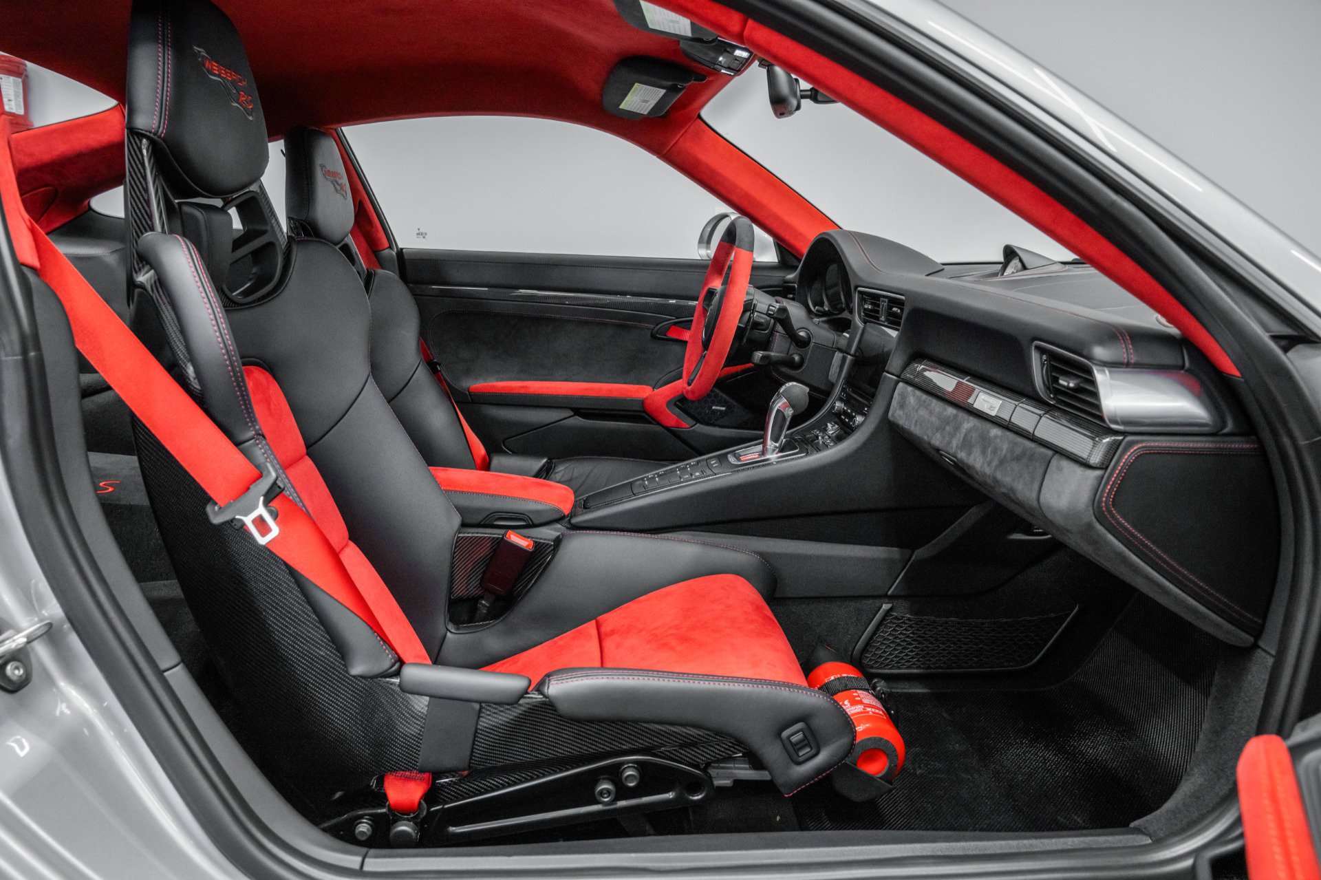 Used 2018 Porsche 911 GT2 RS w/ Weissach Package image 34