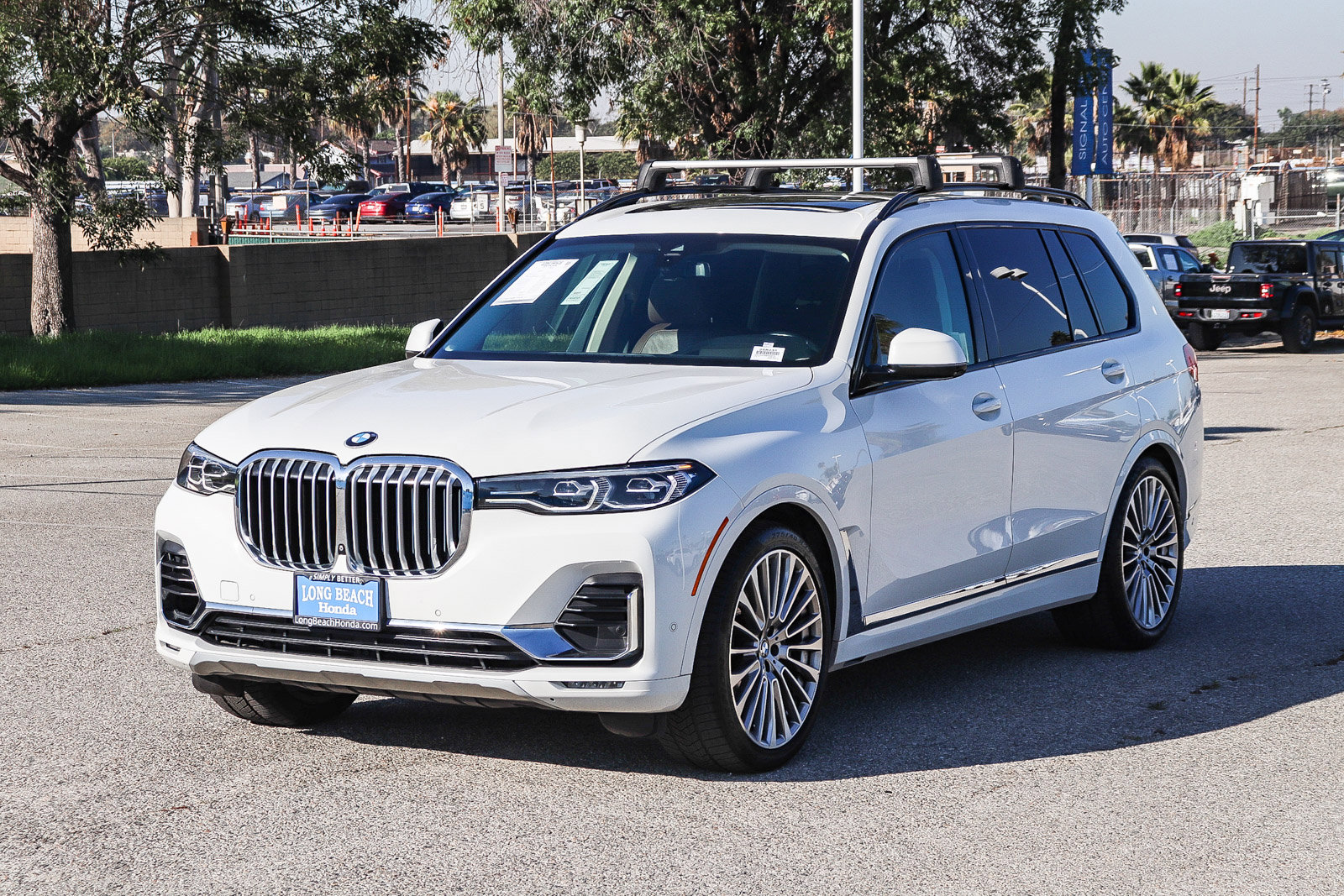 Used 2021 BMW X7 xDrive40i w/ Premium Package image 3
